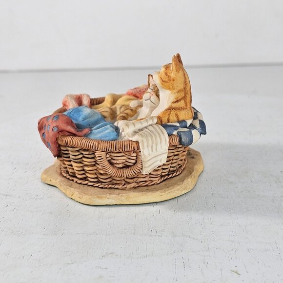 Lowell Davis Hanky Panky 1989 VTG Figurine Cats in Laundry Basket Scotland - Picture 5 of 8